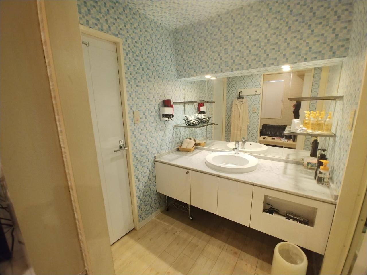 Hotel Allure (Adults Only) Наґоя Екстер'єр фото
