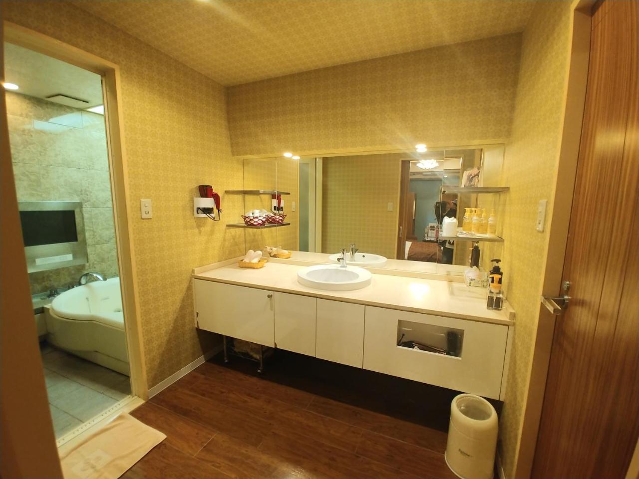 Hotel Allure (Adults Only) Наґоя Екстер'єр фото