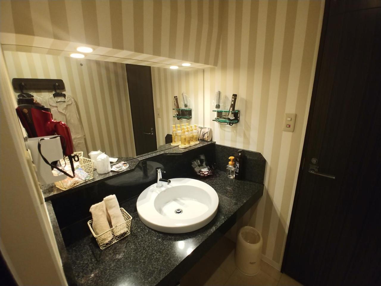 Hotel Allure (Adults Only) Наґоя Екстер'єр фото