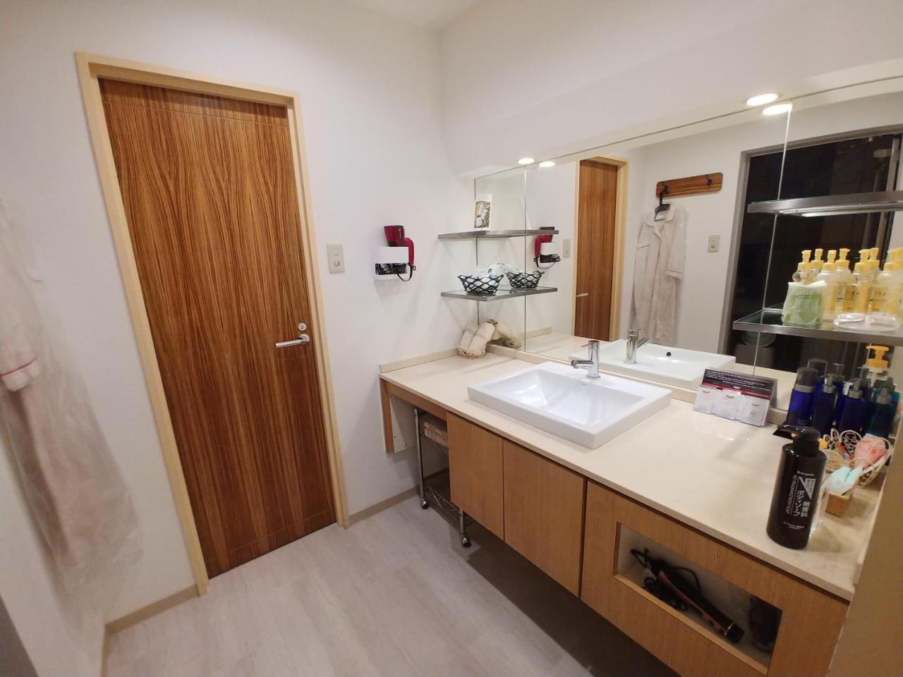 Hotel Allure (Adults Only) Наґоя Екстер'єр фото