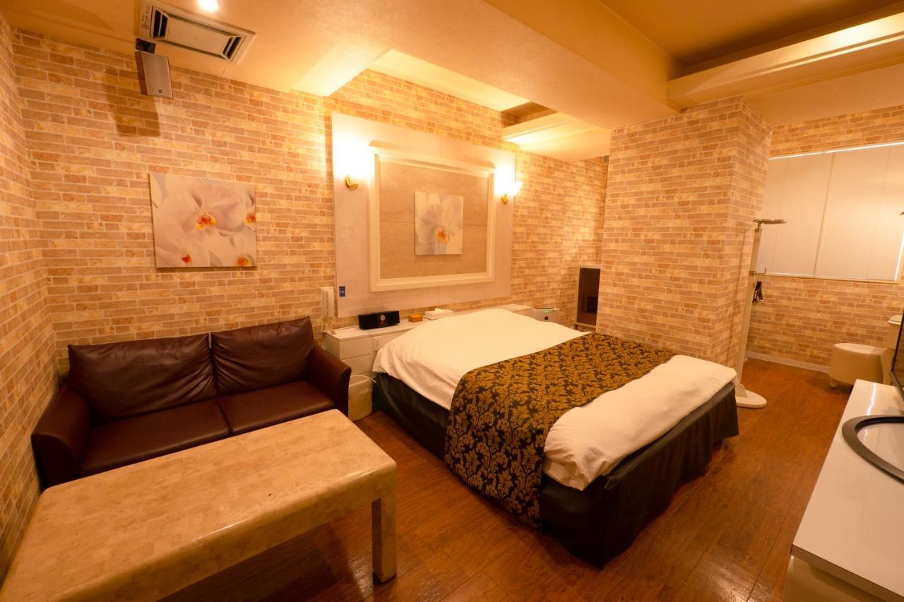 Hotel Allure (Adults Only) Наґоя Екстер'єр фото