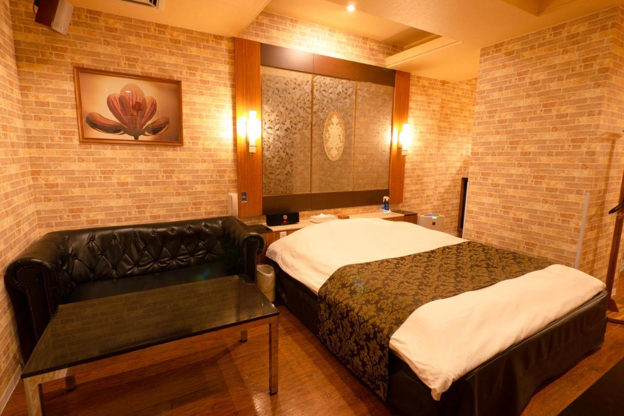 Hotel Allure (Adults Only) Наґоя Екстер'єр фото